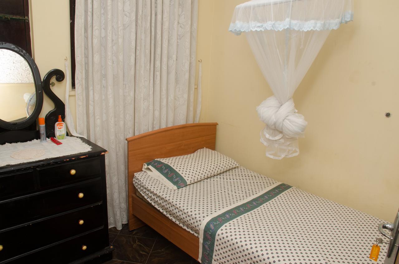 Colombo Lavinia Beach Hostel Dehiwala-Mount Lavinia Exteriör bild
