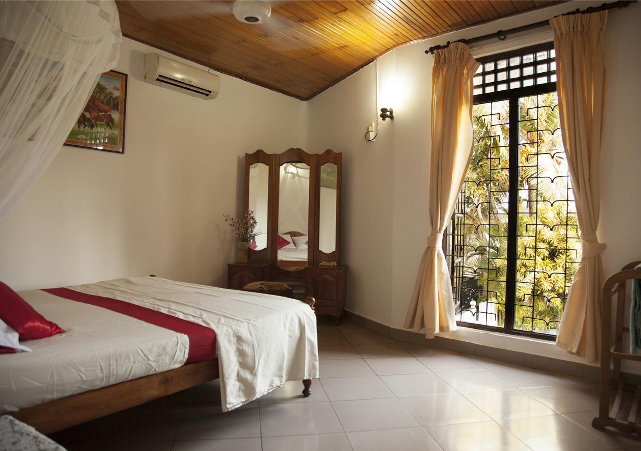 Colombo Lavinia Beach Hostel Dehiwala-Mount Lavinia Exteriör bild